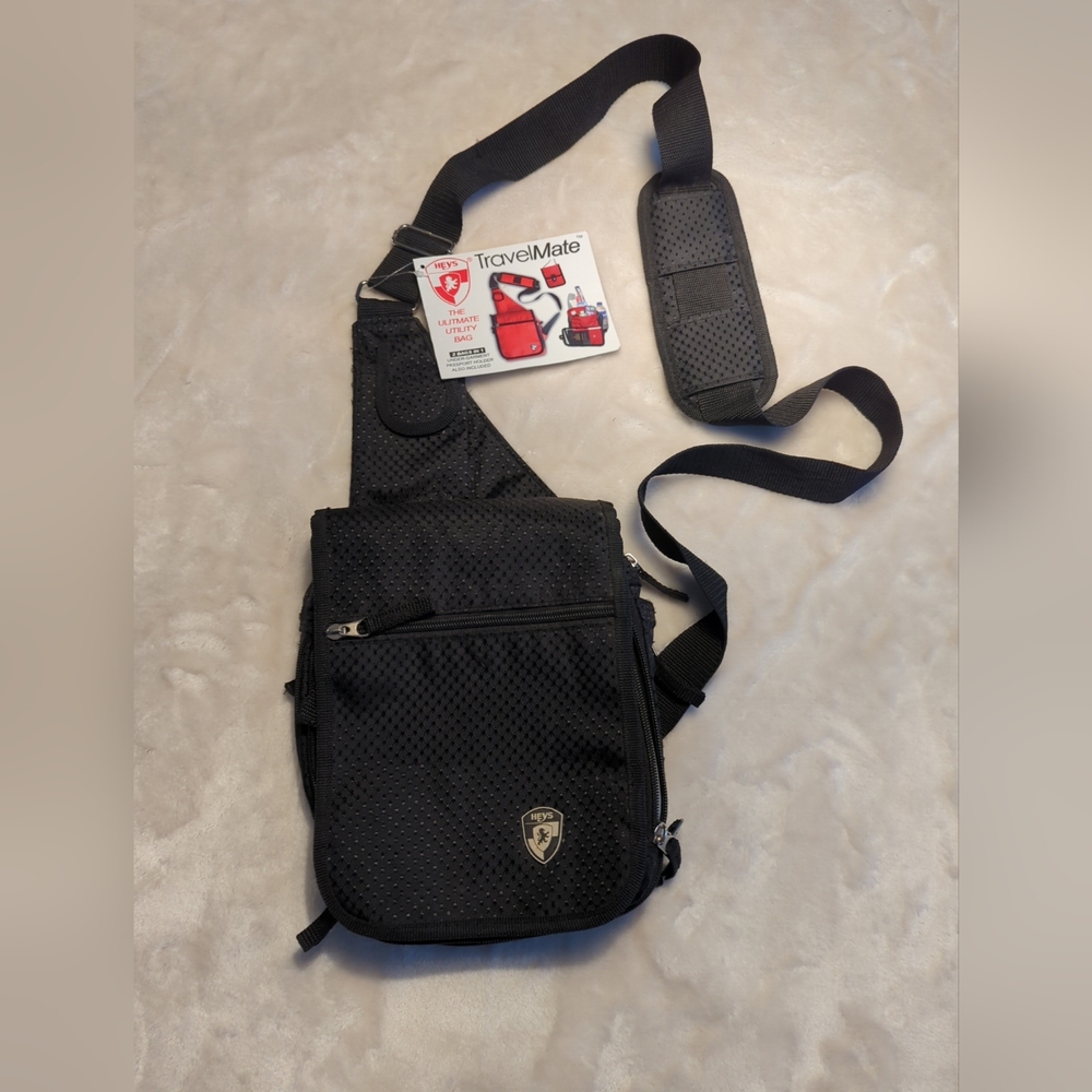 Heys Travelmate V3 Unisex Crossbody Sling Utility Bag NWT